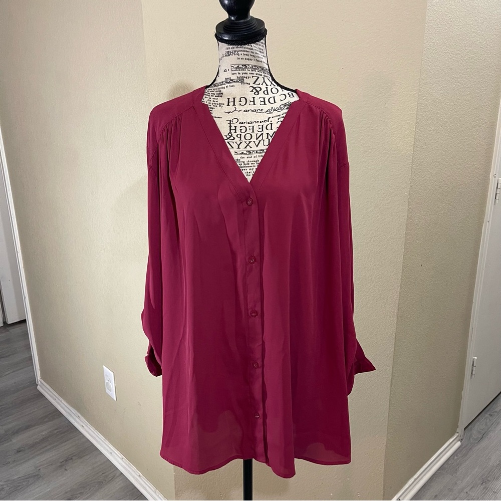 Covington fuchsia button down high low shirt